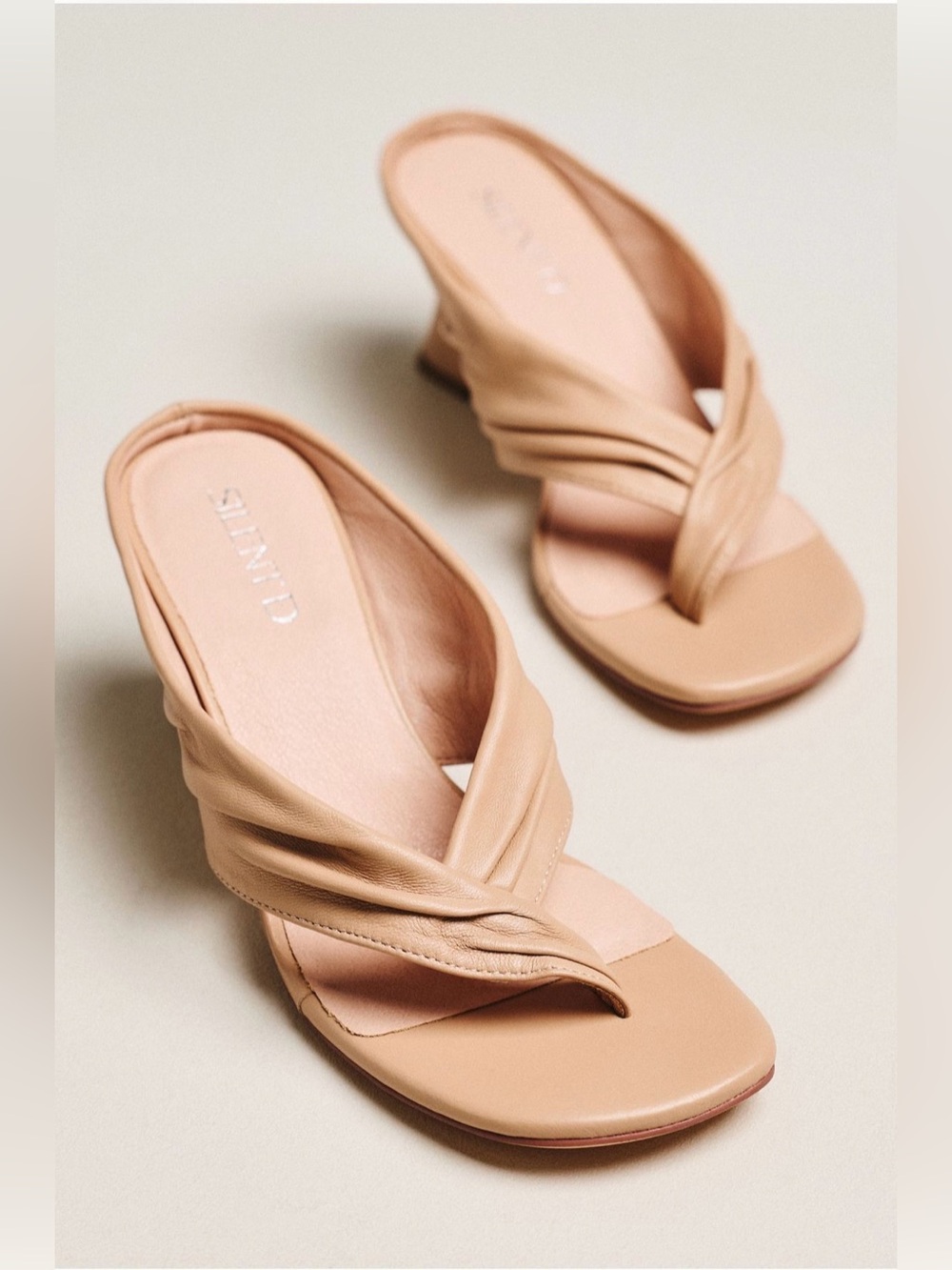 Anthropologie Silent D Febbe Flip-Flop Wedge Heels